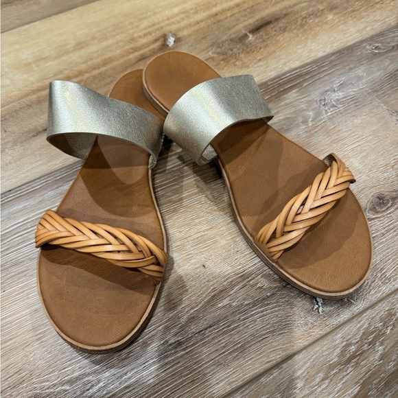 Target White and Black Sandals Versatile Summer Footwear - Picture 5 of 5